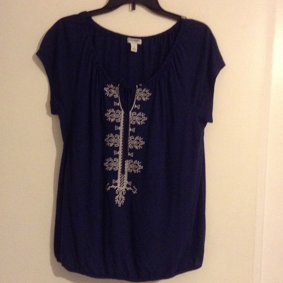 Old Navy Tops - Pretty in Navy