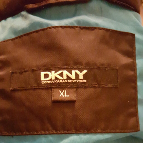 vest w/hoodie - Picture 3 of 3