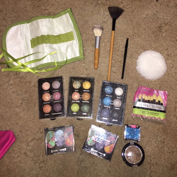 13 item Collection - a lot for a small price!