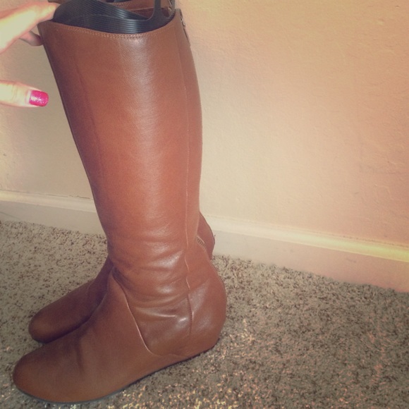 🎉💕HOST PIC💕🎉Boots w/ Zip Up- 12W