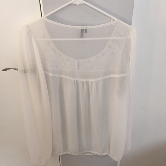 📍SOLD📍Sheer blouse - Picture 3 of 3