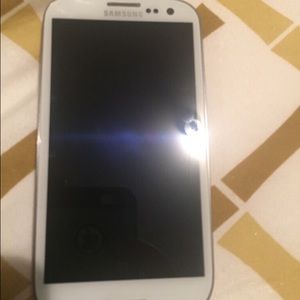 Im selling a galaxy s3 t-mobile and metro pcs