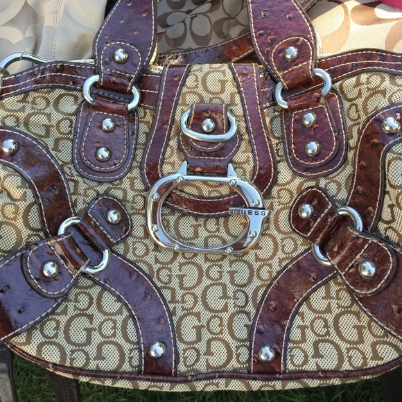 Guess purse