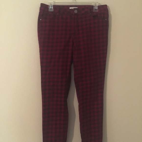 checkered pants black