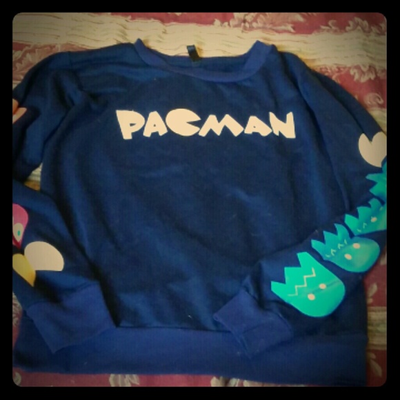 Retro PACMAN sweater.