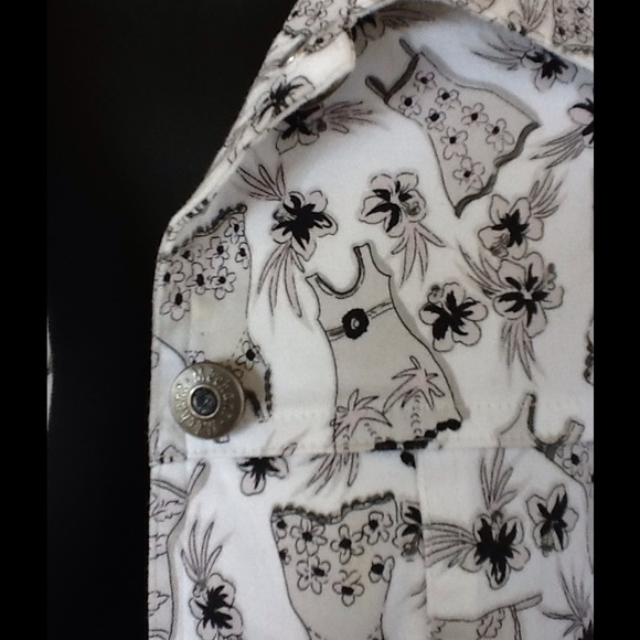 Super Cute Light Weight Jacket - Picture 2 of 3