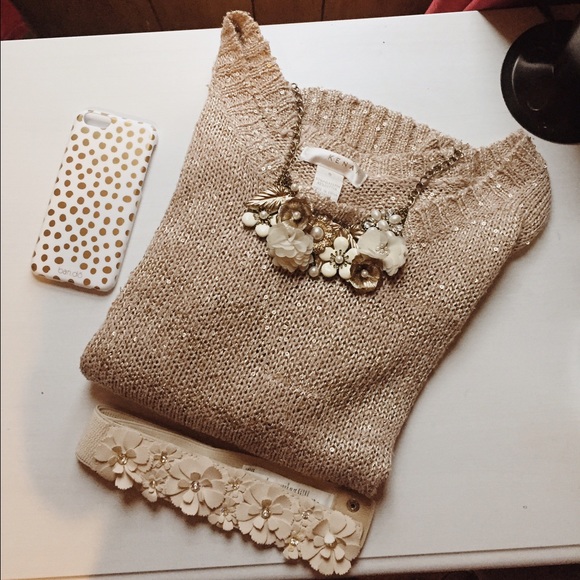 Gold Sparking Knit Sweater & Flower belt