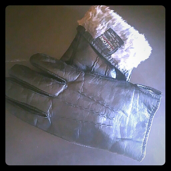 Leather fur lined gloves
