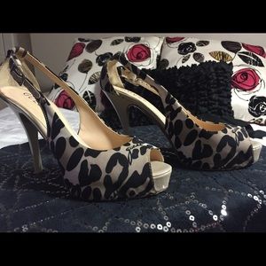 Guess leopard peep toe sling back heels