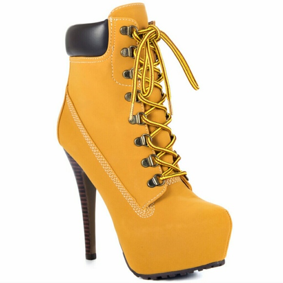 SPRING SALE!  Zigo soho Boots