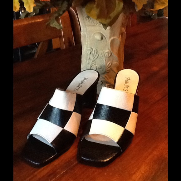 GORGEOUS!!! - Picture 1 of 3