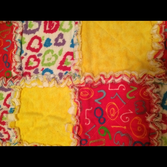 Handmade baby/toddler rag quilt and pillow set - Picture 3 of 4