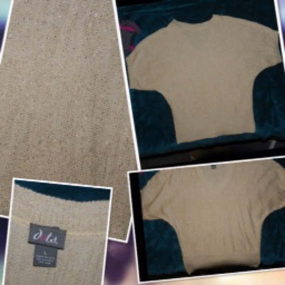 Dots Tops - Gold tan sweater sz L