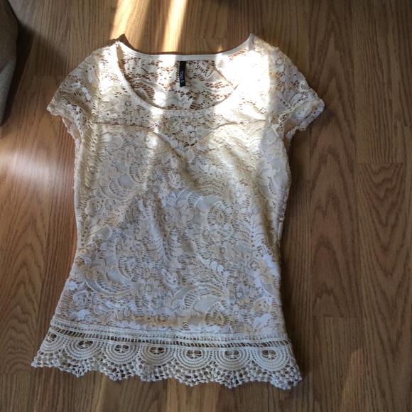 Lace cream shirt