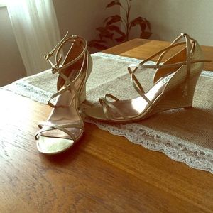 Badgley Mischka wedge strappy heel