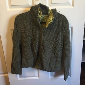 Reversible sweater/jacket