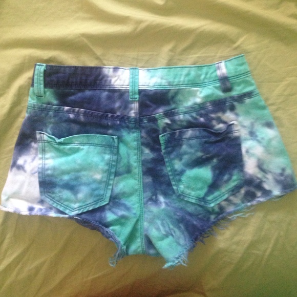 TieDye High Wasted Shorts - Picture 2 of 2