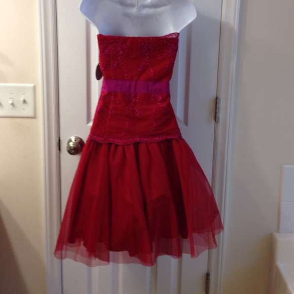 Special occasion dress - Picture 4 of 4