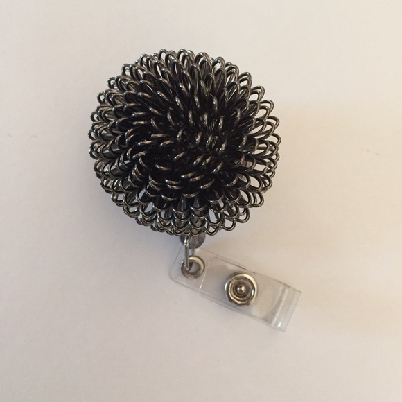 💜 Wire Badge Reel