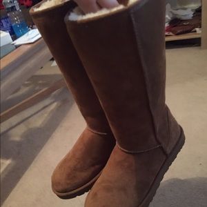 Classic tall UGG wool boot.