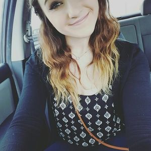 Meet your Posher, Alexis