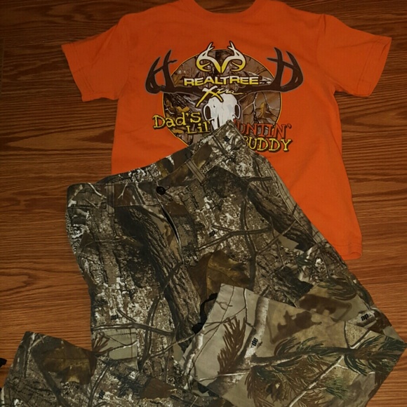 Real tree shirt & camouflage pants