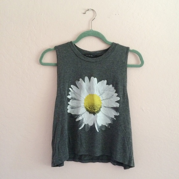 daisy muscle tank