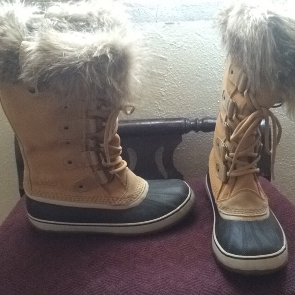 Size 10 Sorel Joan of Artic Snow Boots