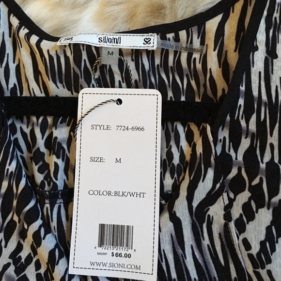 Sioni Draped front top w/"V" tail in back - Picture 3 of 6