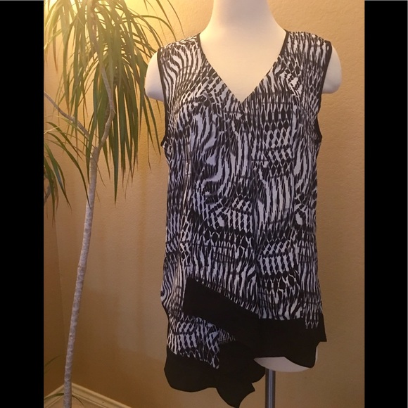 Sioni Draped front top w/"V" tail in back - Picture 1 of 6