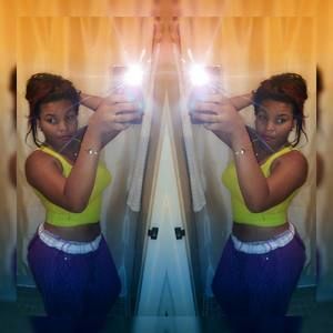 Meet your Posher, Reyna