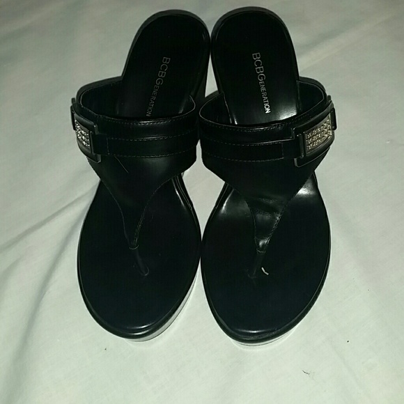 BCBG Black Quirky Wedge Sandal Sz 6M Like New