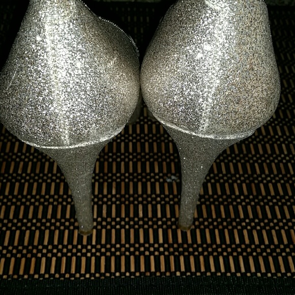 Additional pictures of Steve Madden Pumps - Picture 4 of 4