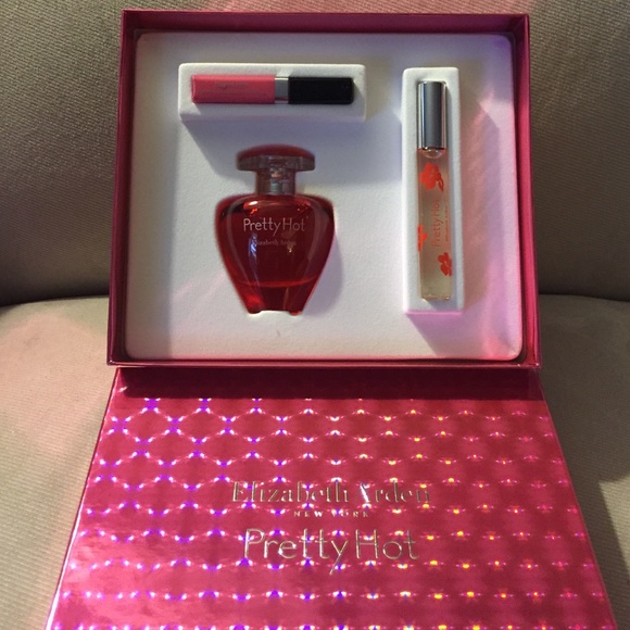 Elizabeth Arden Pretty Hot Gift Set