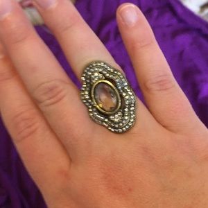 Cluster fashion ring