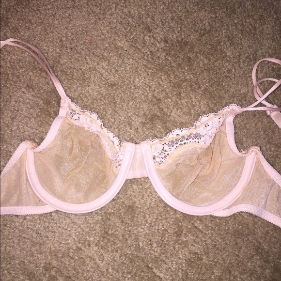 NWOT-Victoria's Secret sheer w lace bra 34c - Picture 2 of 3
