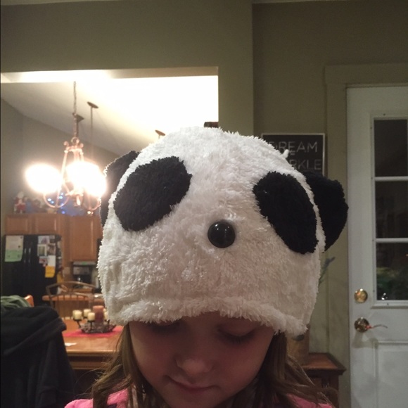 🆕 super soft panda hat❤️worn at Macy's day parade - Picture 4 of 4