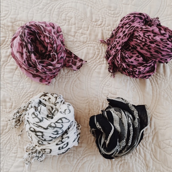 Assortment of Scarves ♡