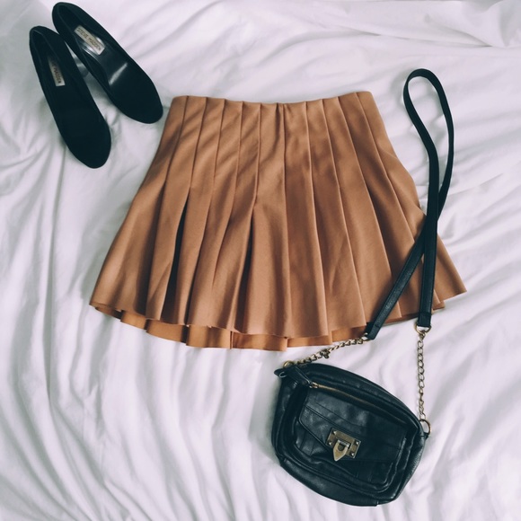 Cute pleated camel color skirt