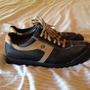 Cute Born saddle /athletic crossover type shoes