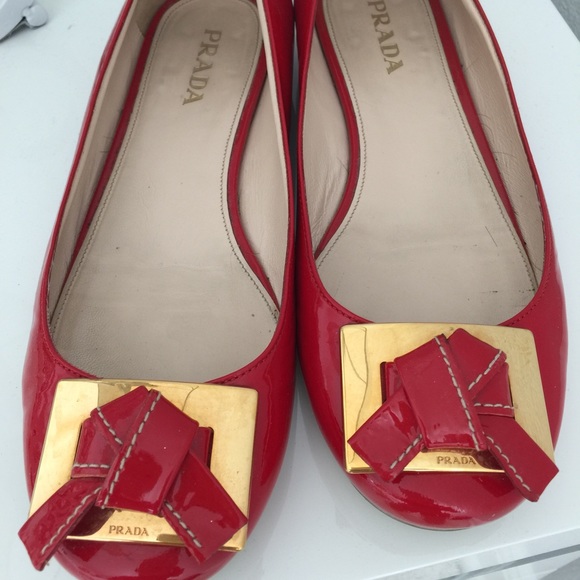 Authentic Plada red patent leather flat shoes