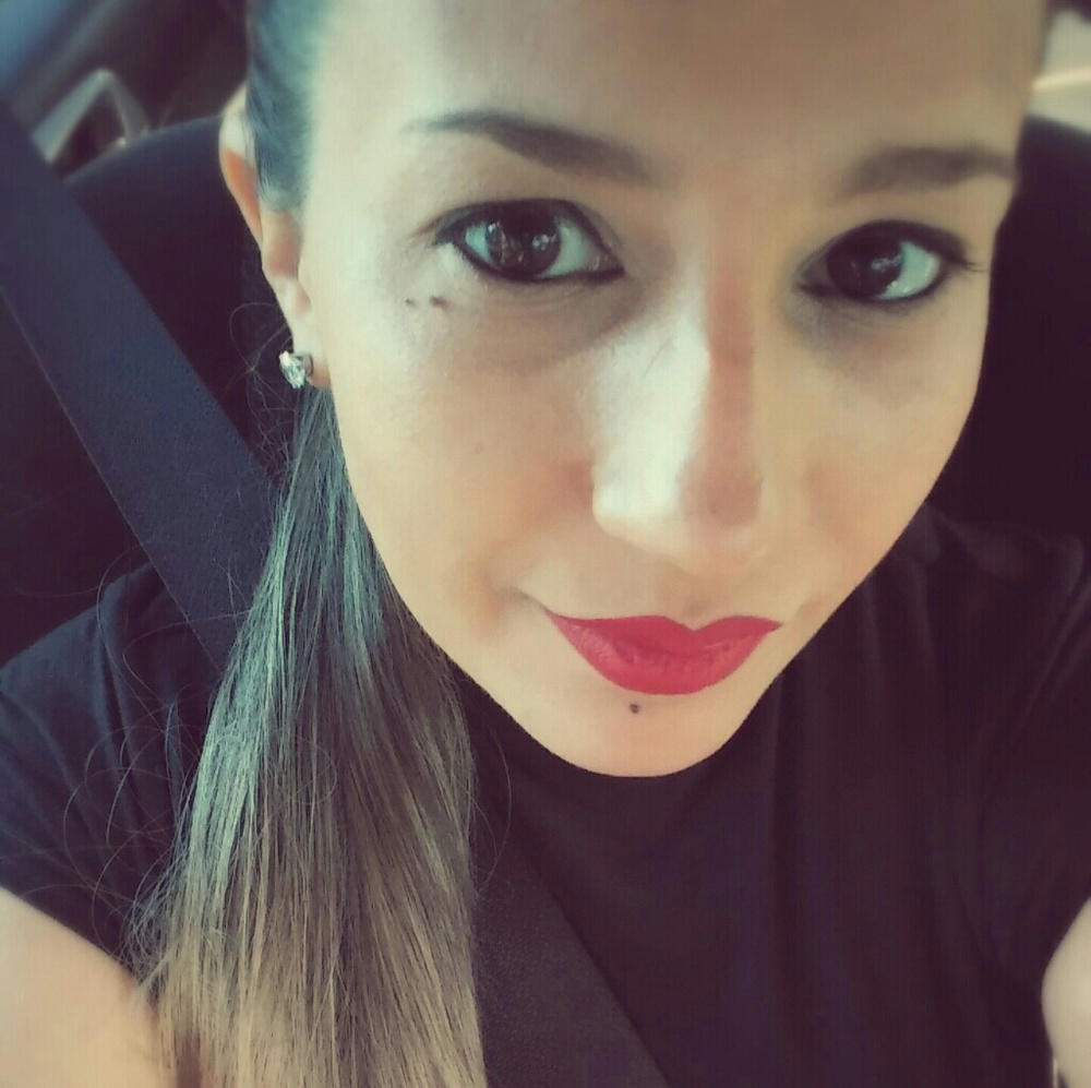 Meet your Posher, Monica