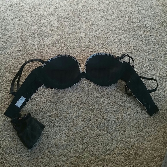 Victoria's Secret Very Sexy Multi-way bra - Picture 2 of 4