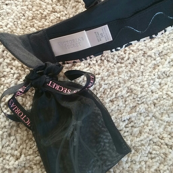 Victoria's Secret Very Sexy Multi-way bra - Picture 3 of 4