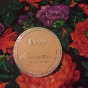 Ben Nye color cake foundation
