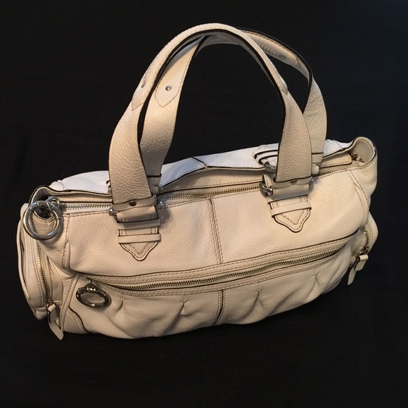 Laundry by Shelli Segal winter white handbag