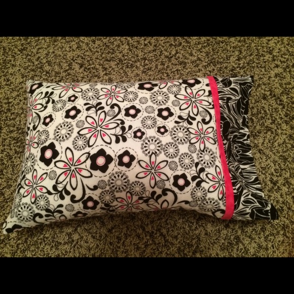 Handmade baby/toddler rag quilt and pillow set - Picture 2 of 4