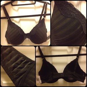 NEW black bra w/ lace trim w Tags. SOLD in Bundle!