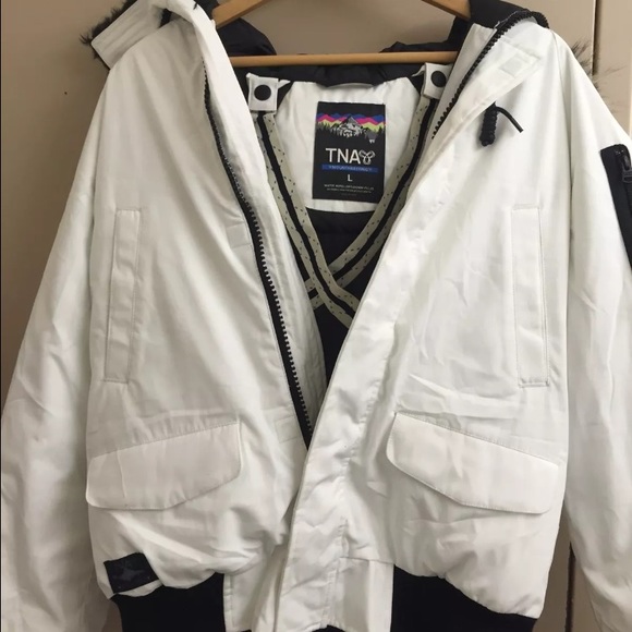 Aritzia TNA Ronne Warmest Parka White Size L - Picture 3 of 4