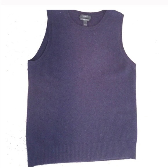 100% Italian cashmere sweater vest